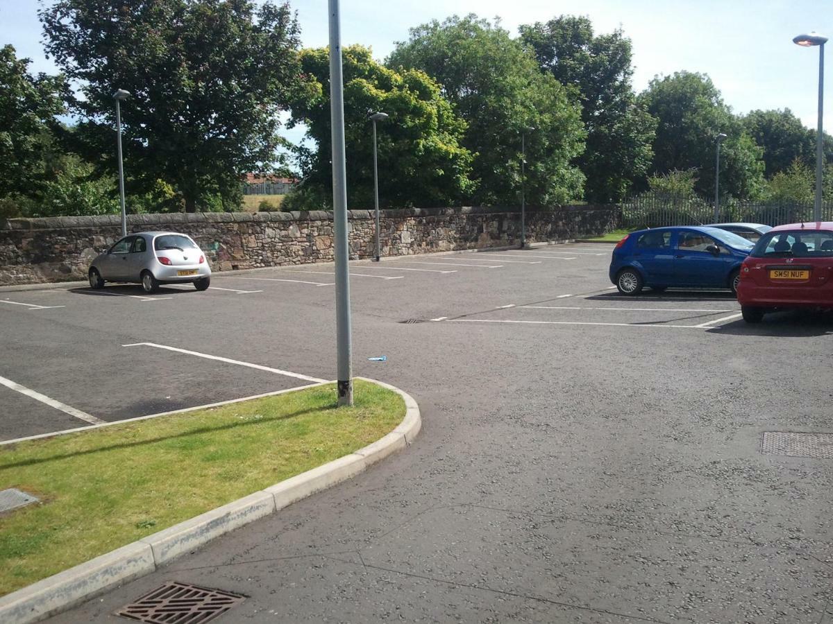 Lochend Park View Apartment エディンバラ エクステリア 写真